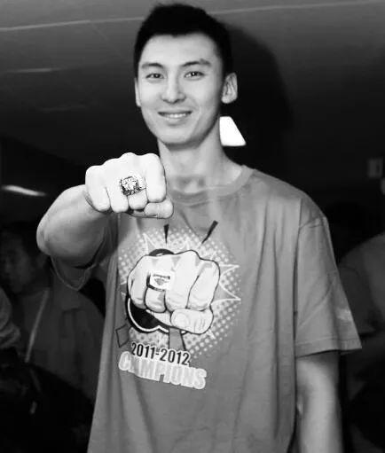 吉喆突然病逝,马布里:我的心为爱你的家人感到沉重(最新发布)