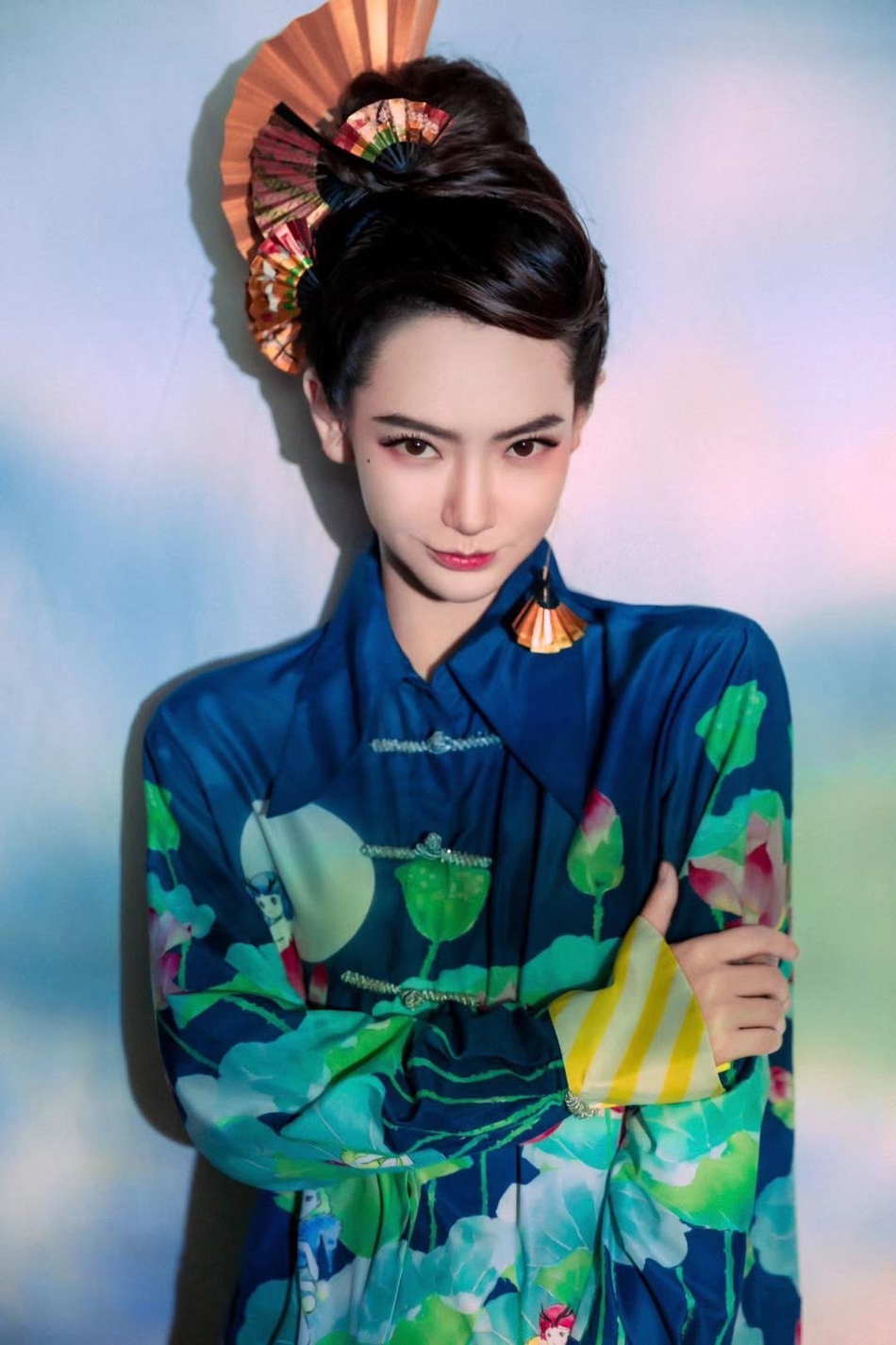 徐正溪杂志大片曝光 秀雕刻般身材尽显熟男魅力