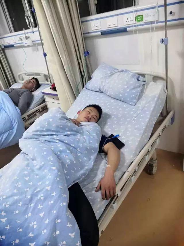 180斤男子开车坠入百米悬崖之后一幕比电影都震撼