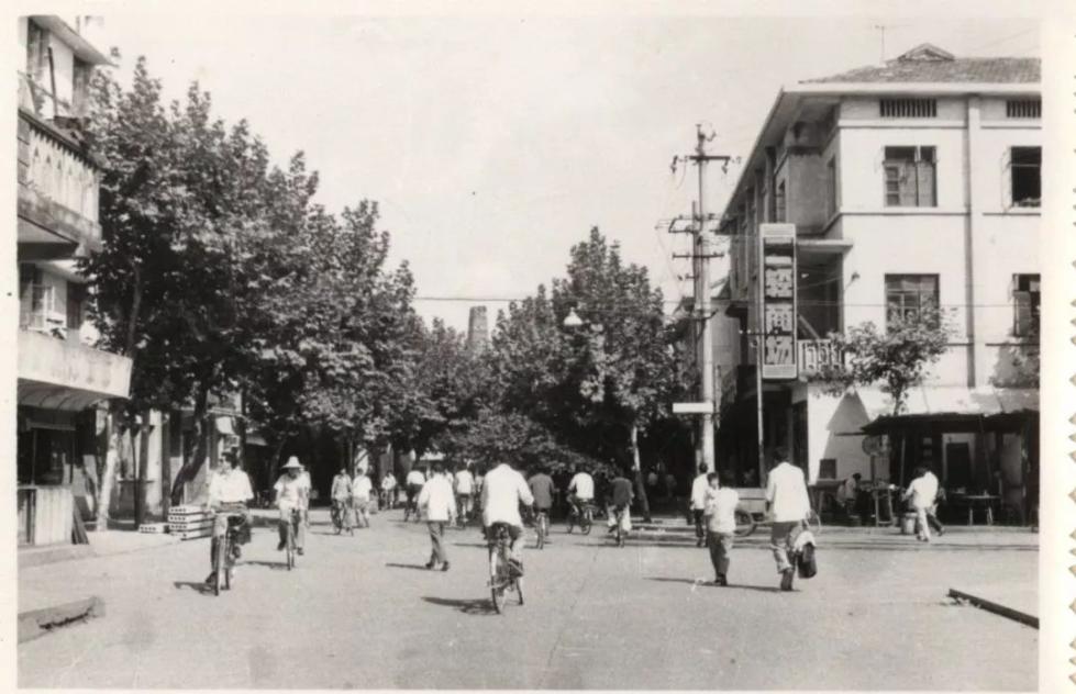 反相亲借钱结婚杭州小伙抖出老妈这么多事90年代青年就是这么刚
