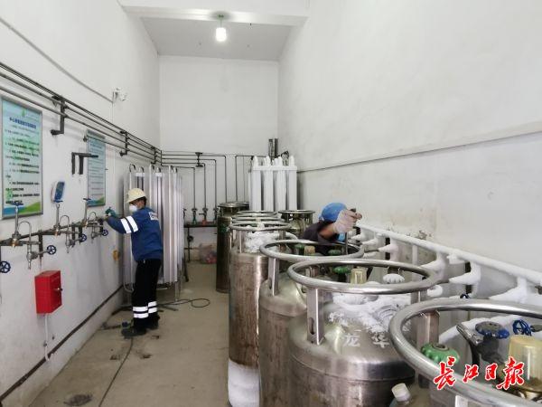 武汉市肺科医院治愈出院139人,新增30张病床,液氧站