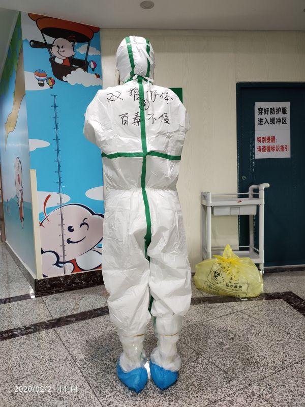 她想要张信哲签名偶像回应安排上了还要为你们办专场演唱会