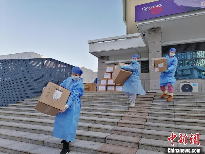 方舱女管家：110吨物资托举“生命之舟”
