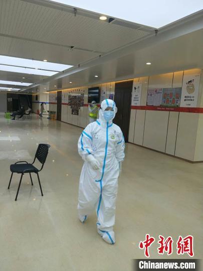 方舱女管家：110吨物资托举“生命之舟”