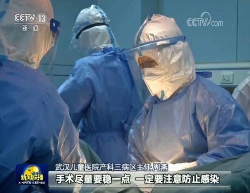 【天使战“疫”家书】 妇产科主任周燕：用坚守传递希望