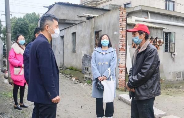 杭州一男子捐赠近13万元全部家当抗疫，被退回12万