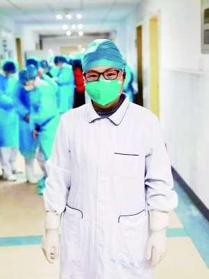 17年前丈夫北京抗非典 今年妻子武汉战“疫”