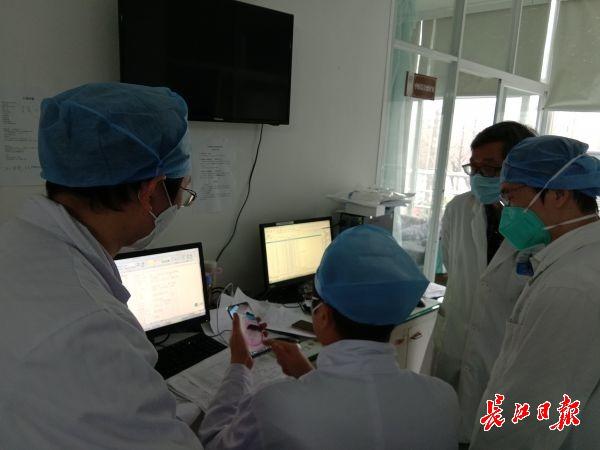 救治近百位病人，医生鲁锦国：做好病人的心理建设