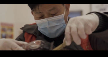 “师傅您贵姓？”