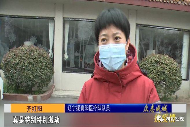 我不认识你，但深深鞠躬谢谢你！在街头发生了这样暖心的一幕......