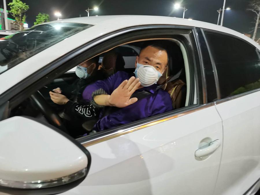 申军良认亲之后的喜与忧：为儿子迁户口改名，转学还没着落