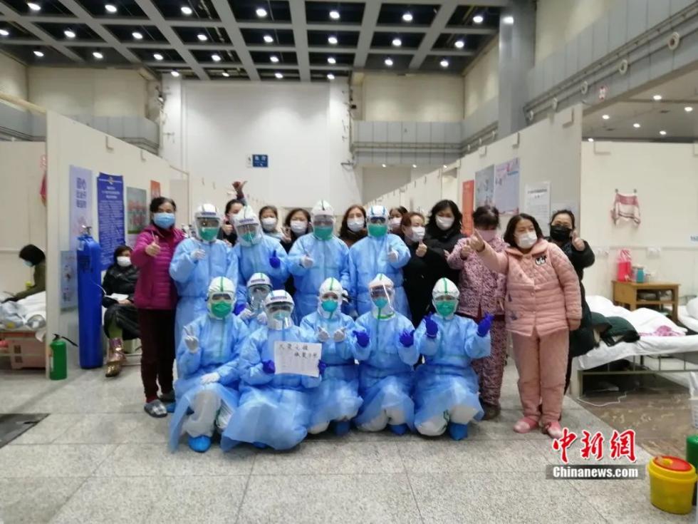 “白衣战士”终于可以休息了，隔离的日子他们在干啥？