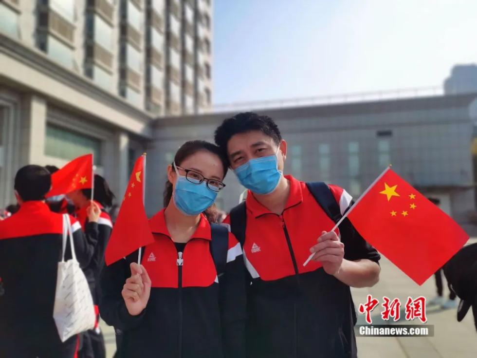 “白衣战士”终于可以休息了，隔离的日子他们在干啥？