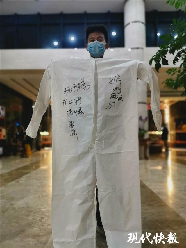 95后武汉小伙“强哥”：守护白衣天使的夜车