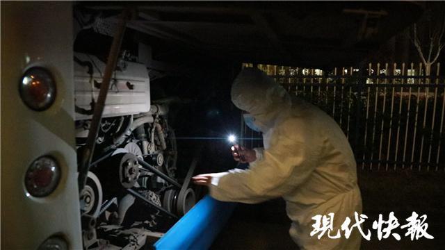 95后武汉小伙“强哥”：守护白衣天使的夜车