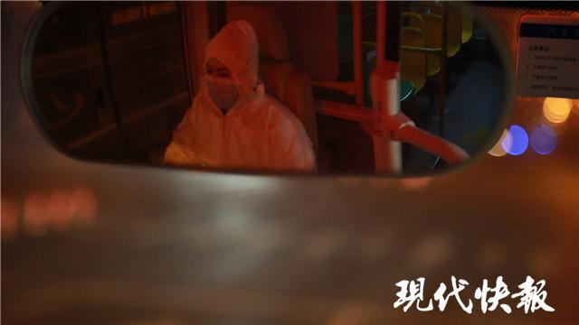95后武汉小伙“强哥”：守护白衣天使的夜车