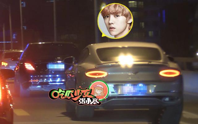 鹿晗穿黄色帽衫独自现身 开跑车夜会好友显豪气