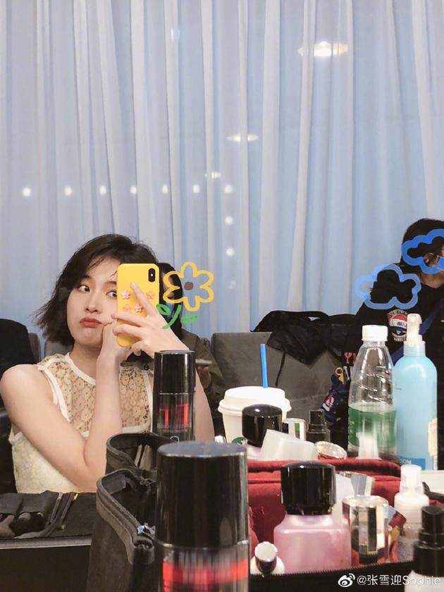 宅家不用控制体重？张雪迎买超长面包显吃货属性