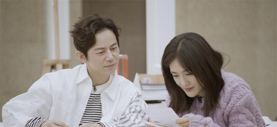 《朋友请听好》何炅自曝社交恐惧 千玺分享经历