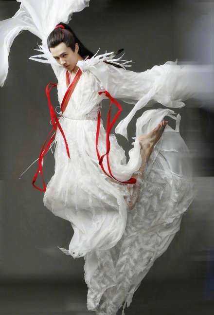 刘昊然《妖猫传》定妆照曝光 化身翩翩白衣少年仙气十足