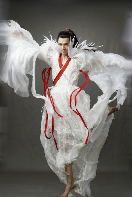 刘昊然《妖猫传》定妆照曝光 化身翩翩白衣少年仙气十足