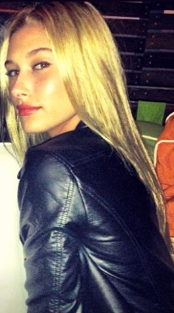 比伯娇妻海莉晒旧照 与15岁相比模样几乎没变颜值超高