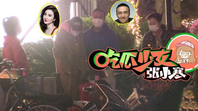 张萌一家三口戴口罩现身 街头与老公甜蜜拥抱超恩爱