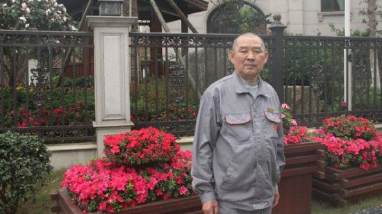 保洁大叔拾获价值十余万首饰，2小时归还失主