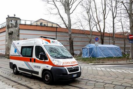 意大利监狱15人确诊 考虑释放6000人在狱外服刑