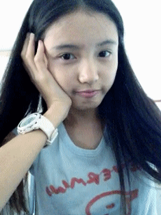 林小宅旧照曝光 长发飘飘笑容甜美满满胶原蛋白