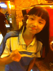 林小宅旧照曝光 长发飘飘笑容甜美满满胶原蛋白