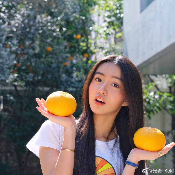 木村光希捧橘子甜笑阳光元气 姐姐心美掌镜不输大师