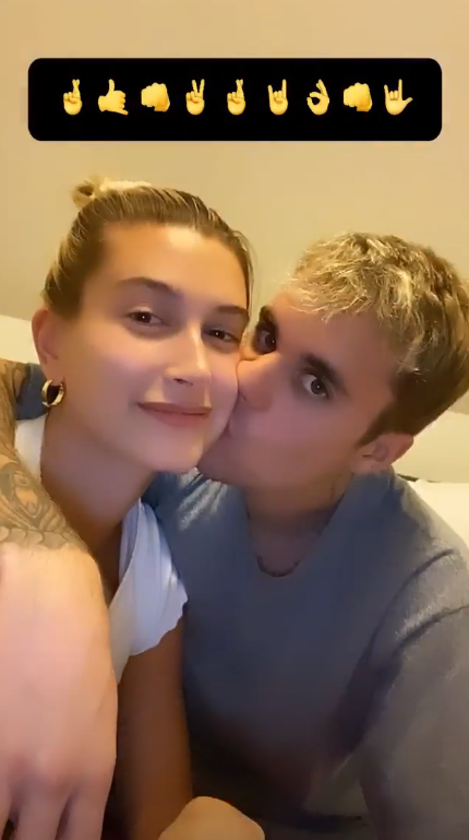 海莉挑战9秒手势舞 比伯全程贴面吻不停狂撒狗粮