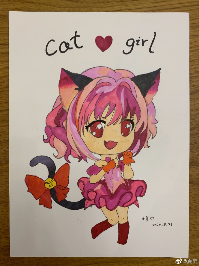 夏雨晒女儿画作为其庆生 用色鲜艳大胆展绘画天赋