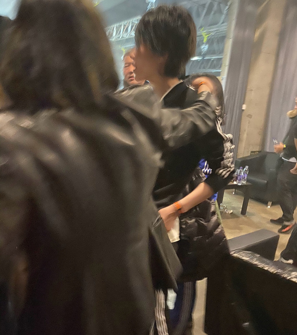 王菲周迅窦靖童李嫣聚会 几人热聊感情好