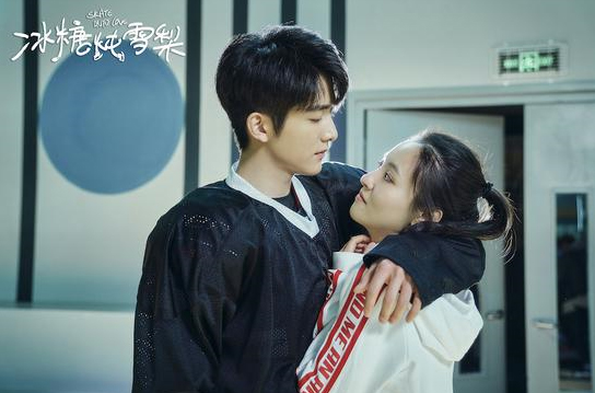 《冰糖炖雪梨》吴倩张新成开启“地下恋”模式