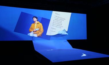 刘昊然晒自拍照帅气可爱 分享自拍技巧