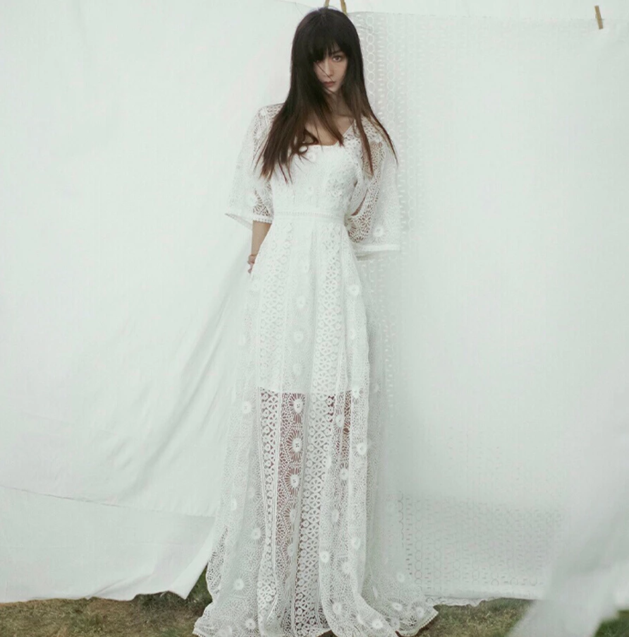 Baby大片拍摄花絮曝光 露白皙香肩眼神妩媚