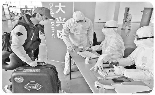 这些勒痕就是我们的战“疫”纪念章