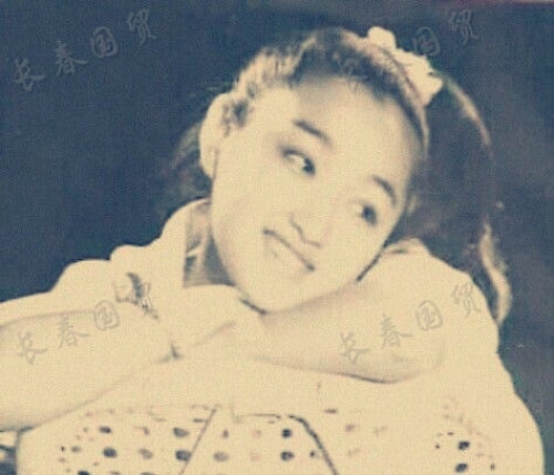 从小美到大！杨钰莹童年旧照曝光 清纯甜美端庄文静