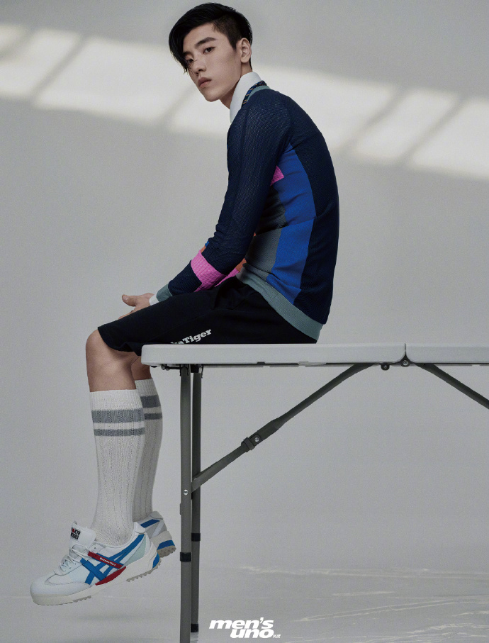 王子异时尚大片曝光 穿运动背心展完美肌肉线条