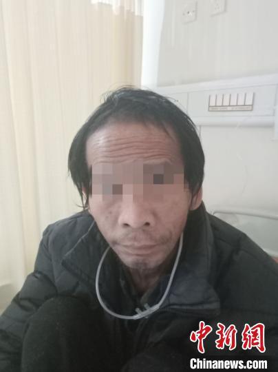 流浪汉街头吐血被送医救治 经调查系21年前命案逃犯