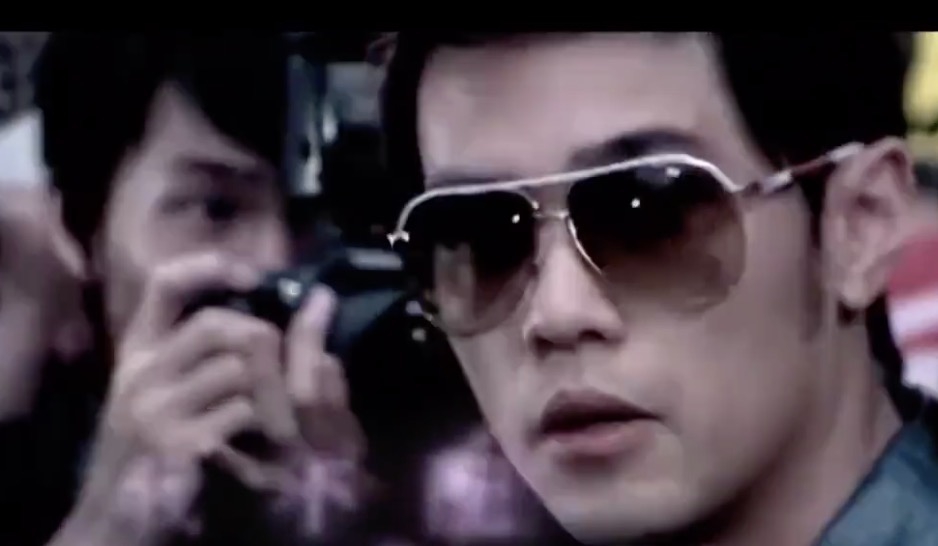 双J同游新加坡 林俊杰吐槽周杰伦戴自己墨镜