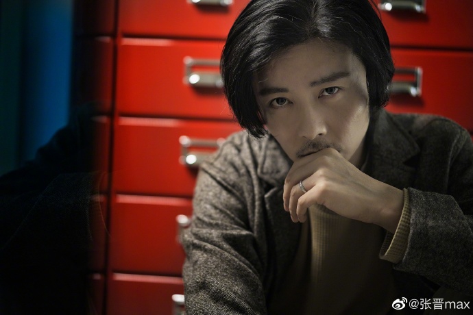 张晋纠结要不要剃胡子 蔡少芬一句话回答甜撒狗粮