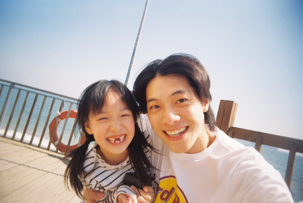 《不完美的她》蒋昀霖颠覆形象演绎疯狂反派 专访蒋昀霖：多关心家人