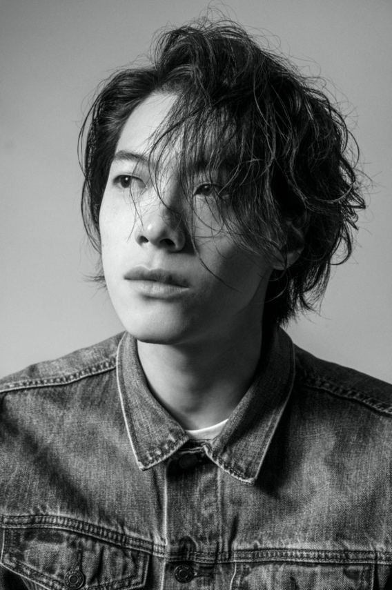 《不完美的她》蒋昀霖颠覆形象演绎疯狂反派 专访蒋昀霖：多关心家人