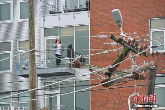美南部多州遭龙卷风重创 致6人死亡数万人断电