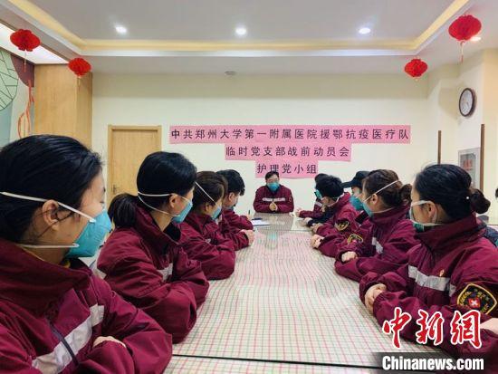 “同乡英雄”的方舱“疫”事：靠疲劳缓解“思亲痛”