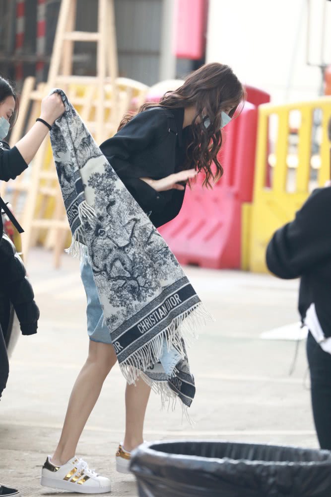 Baby最新路透生图曝光 气色红润颜值在线