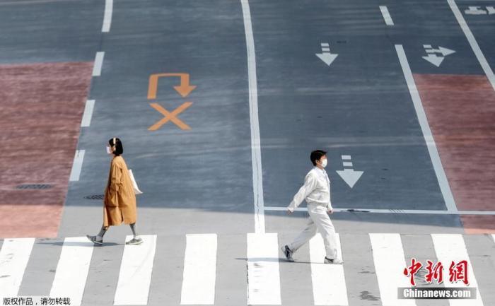 日拟增加年度补充预算案 日外相：经济面临严重危机